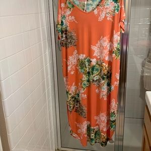 VNeck maxi dress with pockets